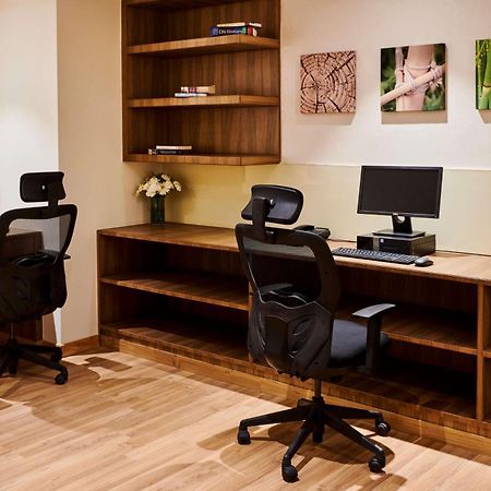 Hilton Garden Inn לקנאו מראה חיצוני תמונה