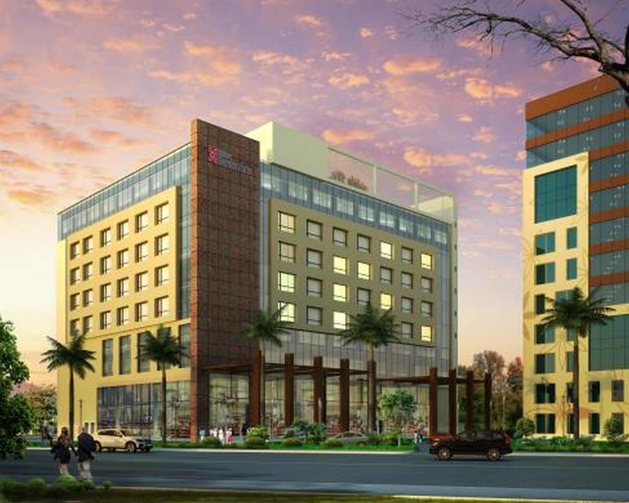 Hilton Garden Inn לקנאו מראה חיצוני תמונה